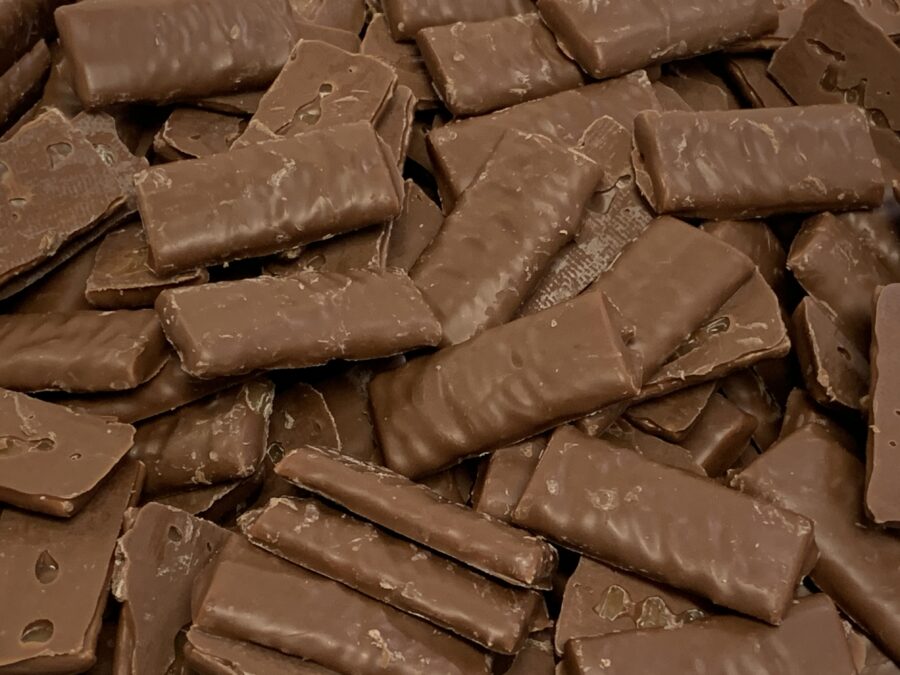 Suklaakrokantti - litteä suklaakarkki - Karkkikuja